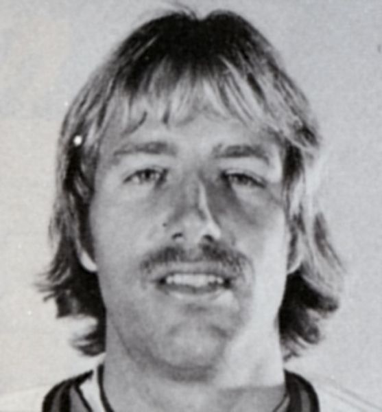 Mike Hyndman hockey player photo