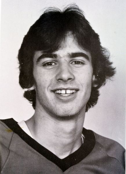 Mike James hockey player photo