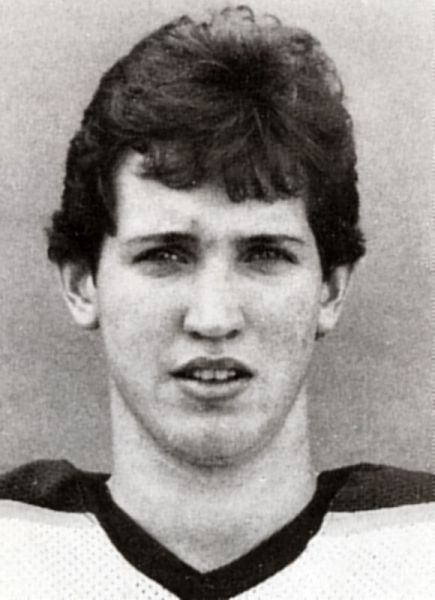 Mike Moes hockey player photo