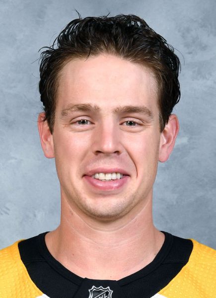 Mike Reilly hockey player photo