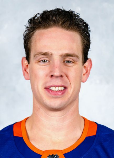 Mike Reilly hockey player photo
