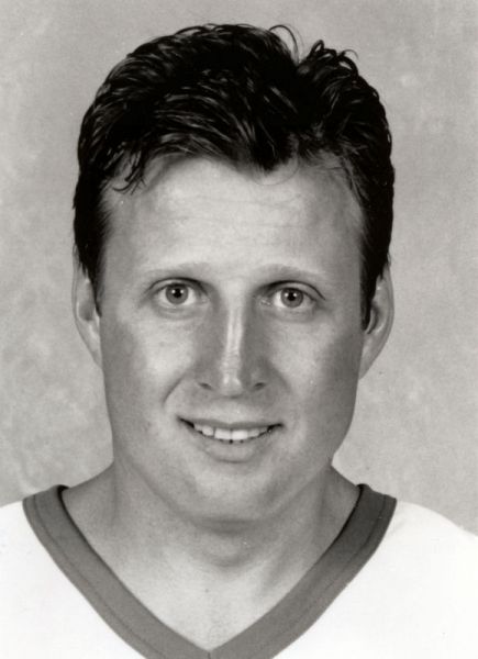 Mike Vernon hockey player photo