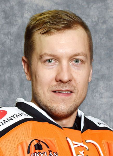 Niklas Hagman hockey player photo