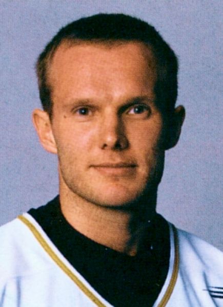 Nils Ekman hockey player photo