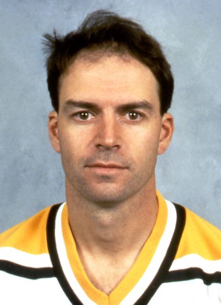 Norm Maciver hockey player photo