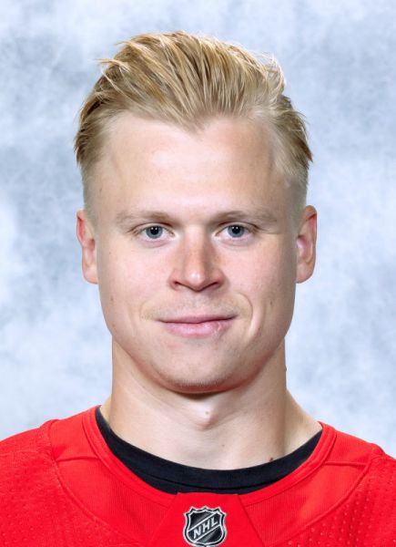 Olli Maatta hockey player photo