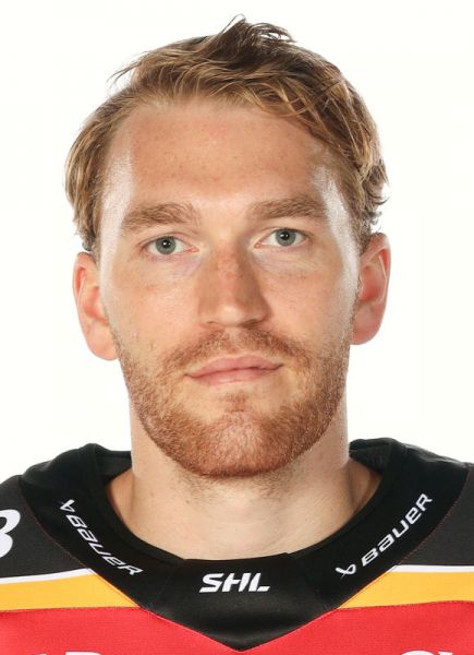 Oscar Eklind hockey player photo
