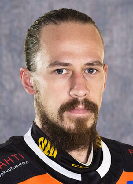 Ossi Ikonen hockey player photo