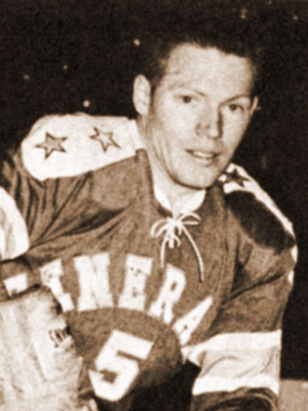 Pat Kelly hockey player photo