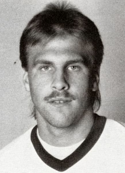 Pat Szturm hockey player photo