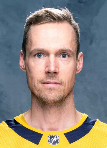 Pekka Rinne hockey player photo