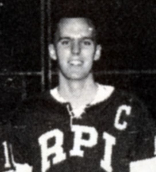 Pete Thompson hockey player photo