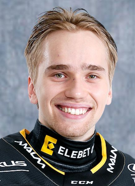 Santeri Virtanen hockey player photo