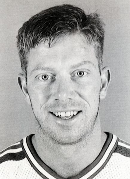 Scott Malone hockey player photo