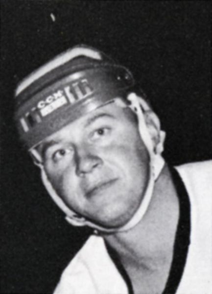 Seppo Pakkala hockey player photo