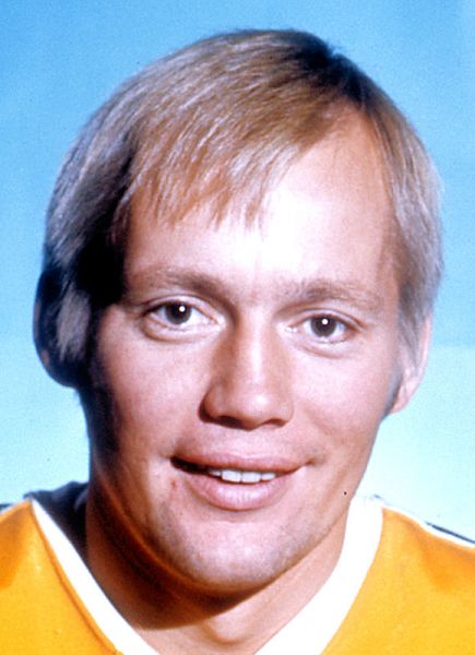Stan Gilbertson hockey player photo