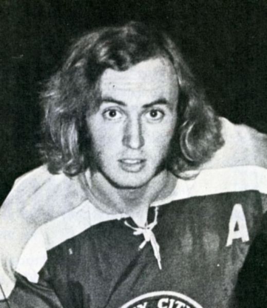 Steve Desloges hockey player photo