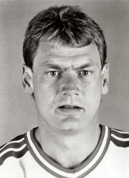 Steve Larmer hockey player photo