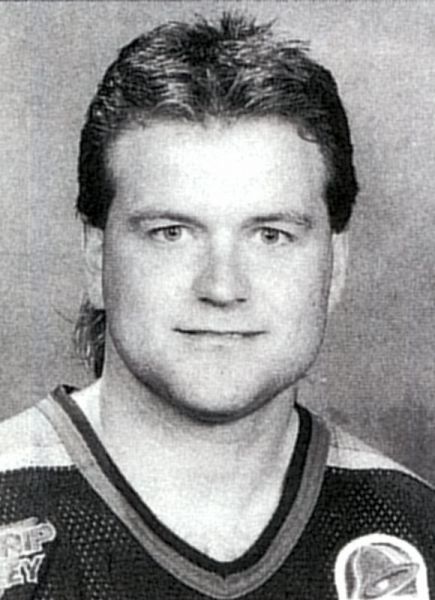 Steve Richards hockey player photo