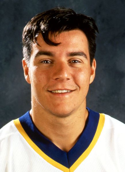 Steve Staios hockey player photo