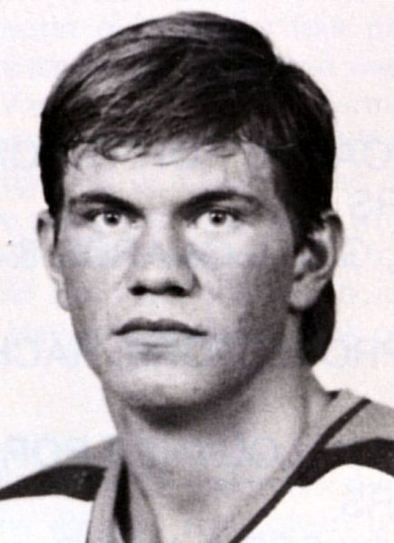 Steve Young hockey player photo
