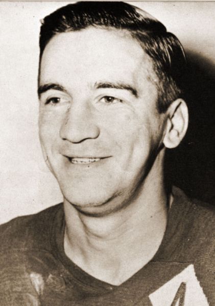 Ted Lindsay hockey player photo