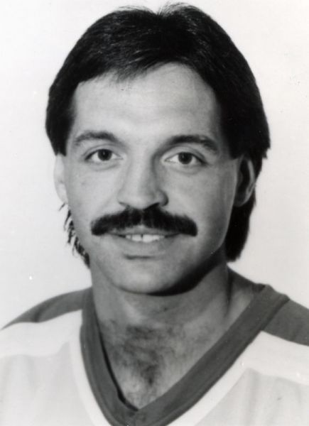 Terry Ruskowski hockey player photo