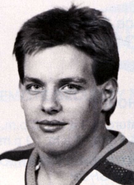 Terry Zaporzan hockey player photo
