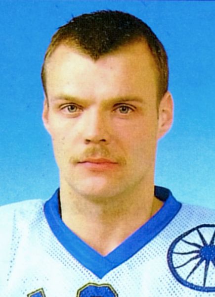 Timo Blomqvist hockey player photo