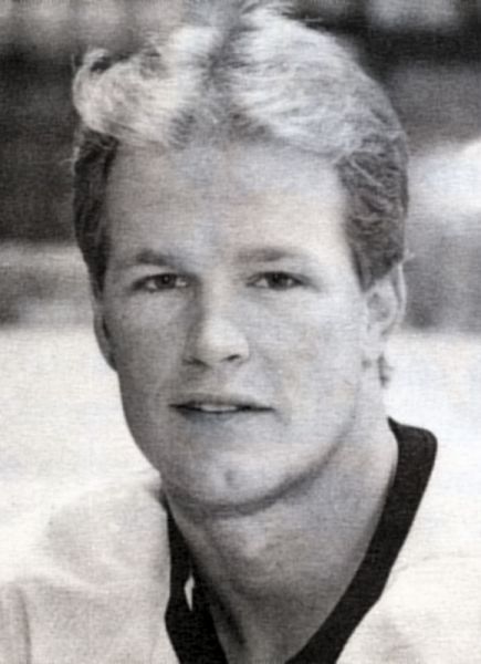 Todd Delveaux hockey player photo