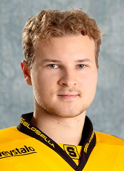 Topi Piipponen hockey player photo