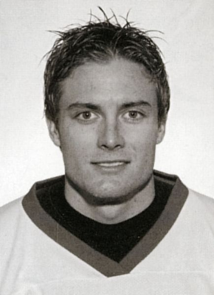 Tyler Knight hockey player photo