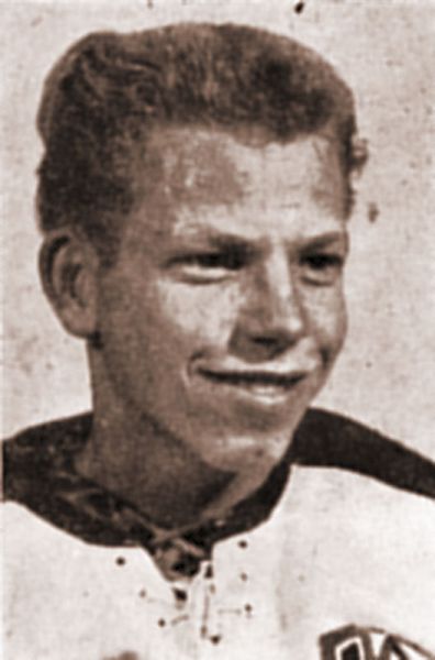 Vaughan Hensrud hockey player photo