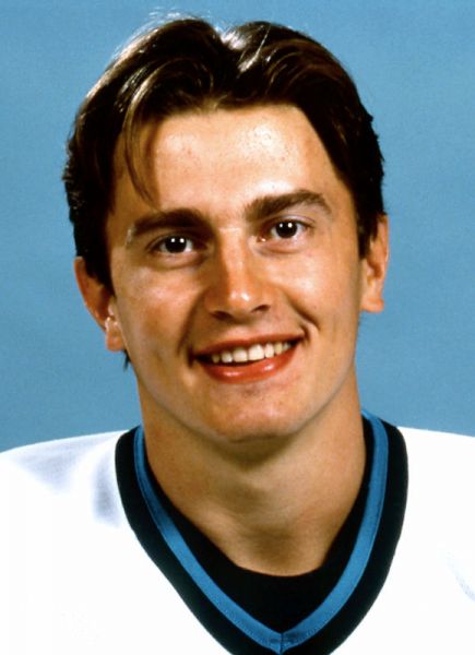 Ville Peltonen hockey player photo