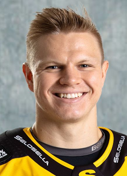 Ville Vainikainen hockey player photo