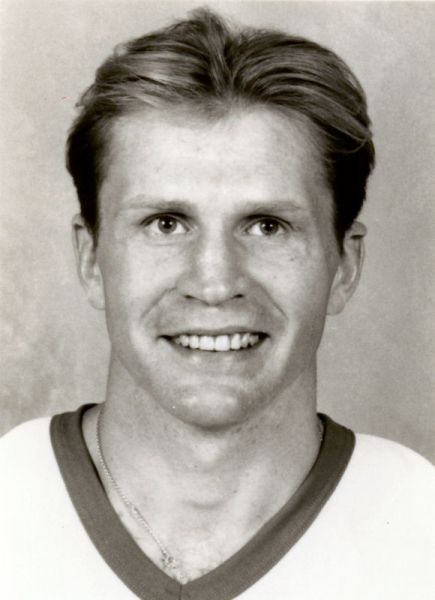 Vladimir Konstantinov hockey player photo