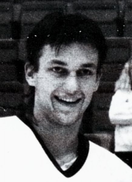 Vladimir Vujtek hockey player photo