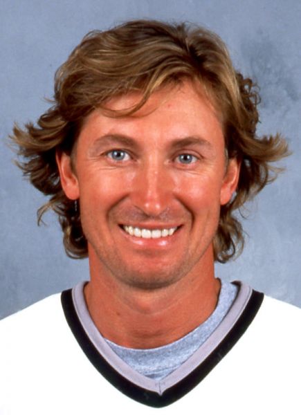 Wayne Gretzky hockey player photo