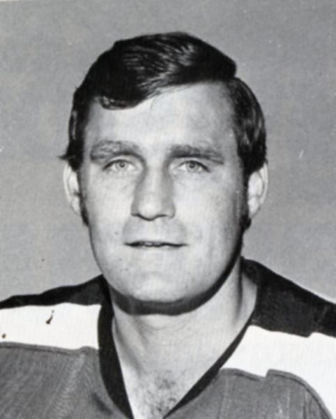 Wayne Hillman hockey player photo