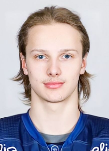 Aleksanteri Kaskimaki hockey player photo