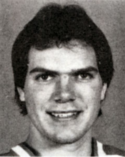 Brad Knelson hockey player photo
