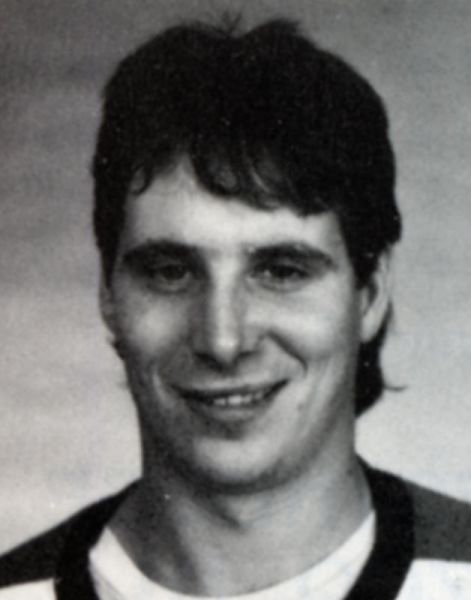 Bruce Howes hockey player photo