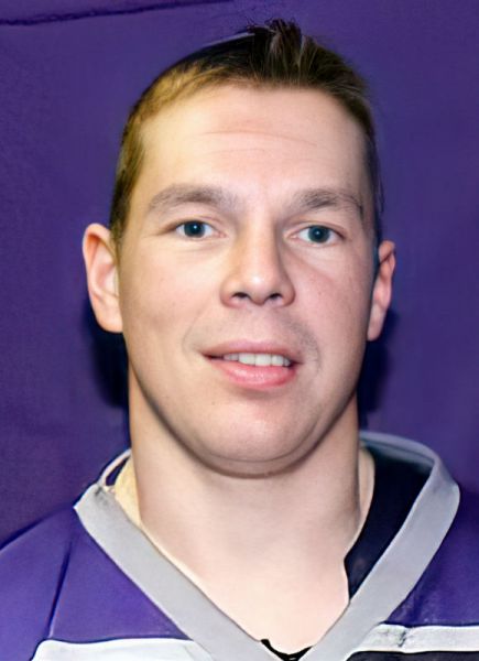 Carlyle Lewis hockey player photo