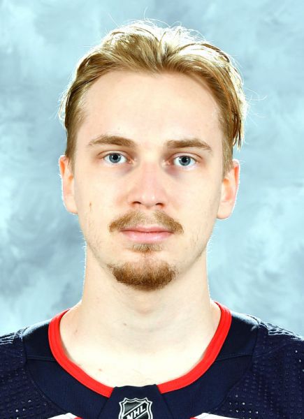 Daniil Tarasov hockey player photo