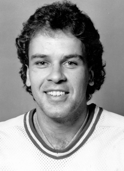 Dave Lumley hockey player photo