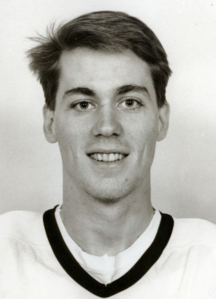 Gord Hynes hockey player photo