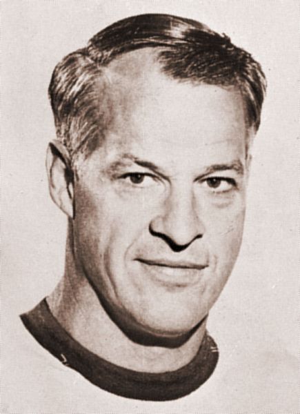 Gordie Howe hockey player photo