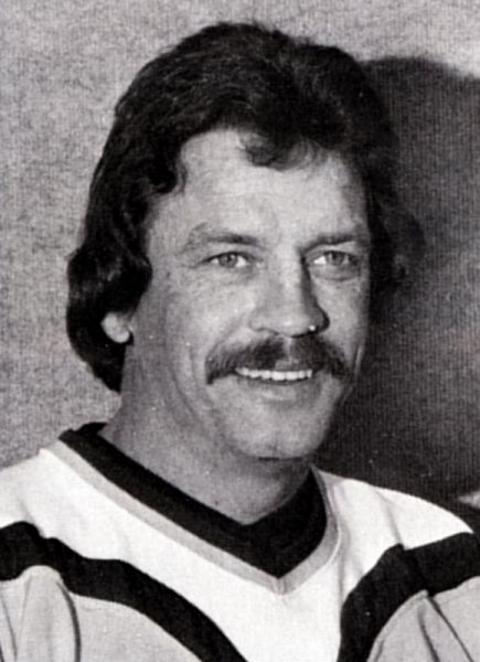 Howie Young hockey player photo