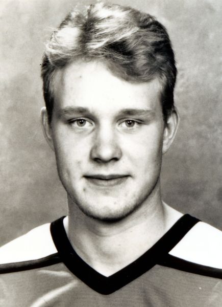 Janne Niinimaa hockey player photo