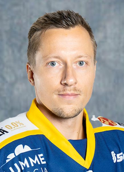 Jesper Piitulainen hockey player photo